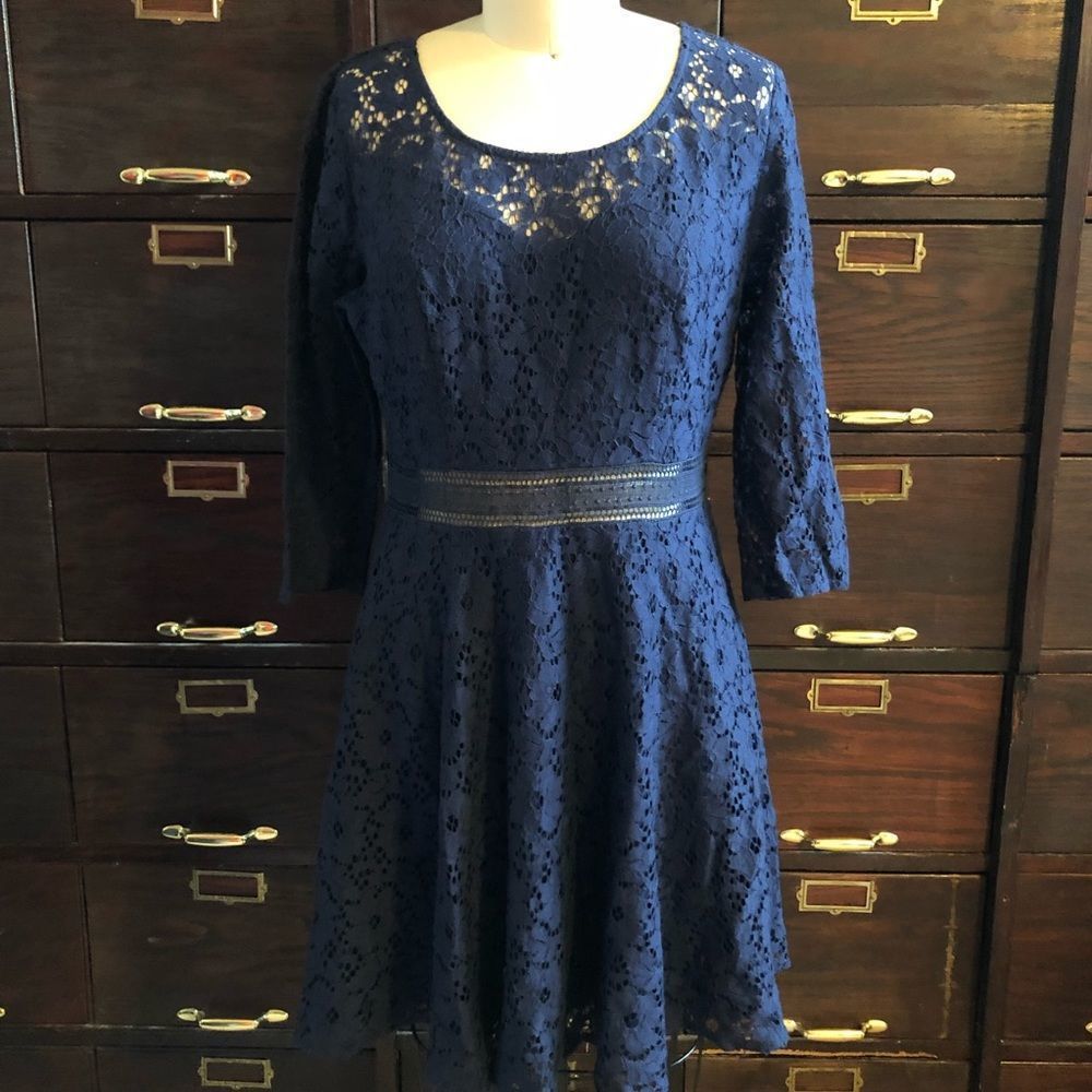 AQUA Navy Lace Dress - M